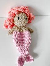 Load image into Gallery viewer, Makimi Mermaid Snuggler