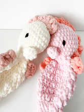 Load image into Gallery viewer, Sirena Seahorse Crochet Pattern