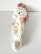 Load image into Gallery viewer, Sirena Seahorse Crochet Pattern