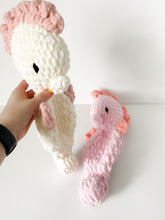 Load image into Gallery viewer, Sirena Seahorse Crochet Pattern
