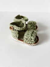 Load image into Gallery viewer, 0-3 month Cotton Baby Sandals, Baby Shoes, Photo prop, Soft Baby Shoe, Baby summer Shoe, summer wear, Footwear, knit wear, Crochet