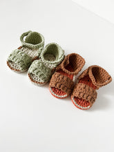 Load image into Gallery viewer, 0-3 month Cotton Baby Sandals, Baby Shoes, Photo prop, Soft Baby Shoe, Baby summer Shoe, summer wear, Footwear, knit wear, Crochet