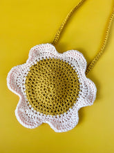 Load image into Gallery viewer, Toddler Daisy Purse
