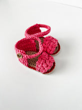 Load image into Gallery viewer, 0-3 month Cotton Baby Sandals, Baby Shoes, Photo prop, Soft Baby Shoe, Baby summer Shoe, summer wear, Footwear, knit wear, Crochet
